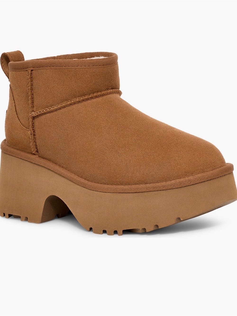 NWOT UGG Women's Classic Ultra Mini New Heights platform boots